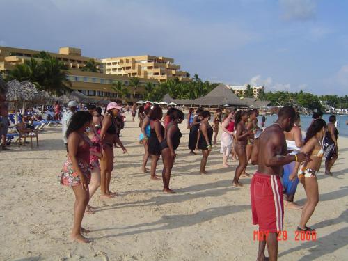 domrepub3 2006 26